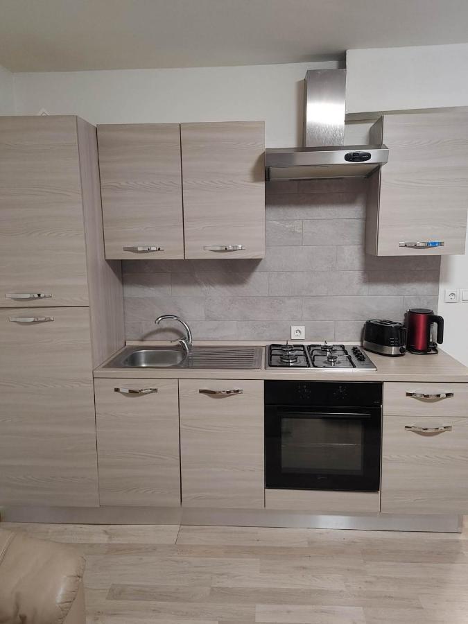 Tomy Apartment Koper Bagian luar foto